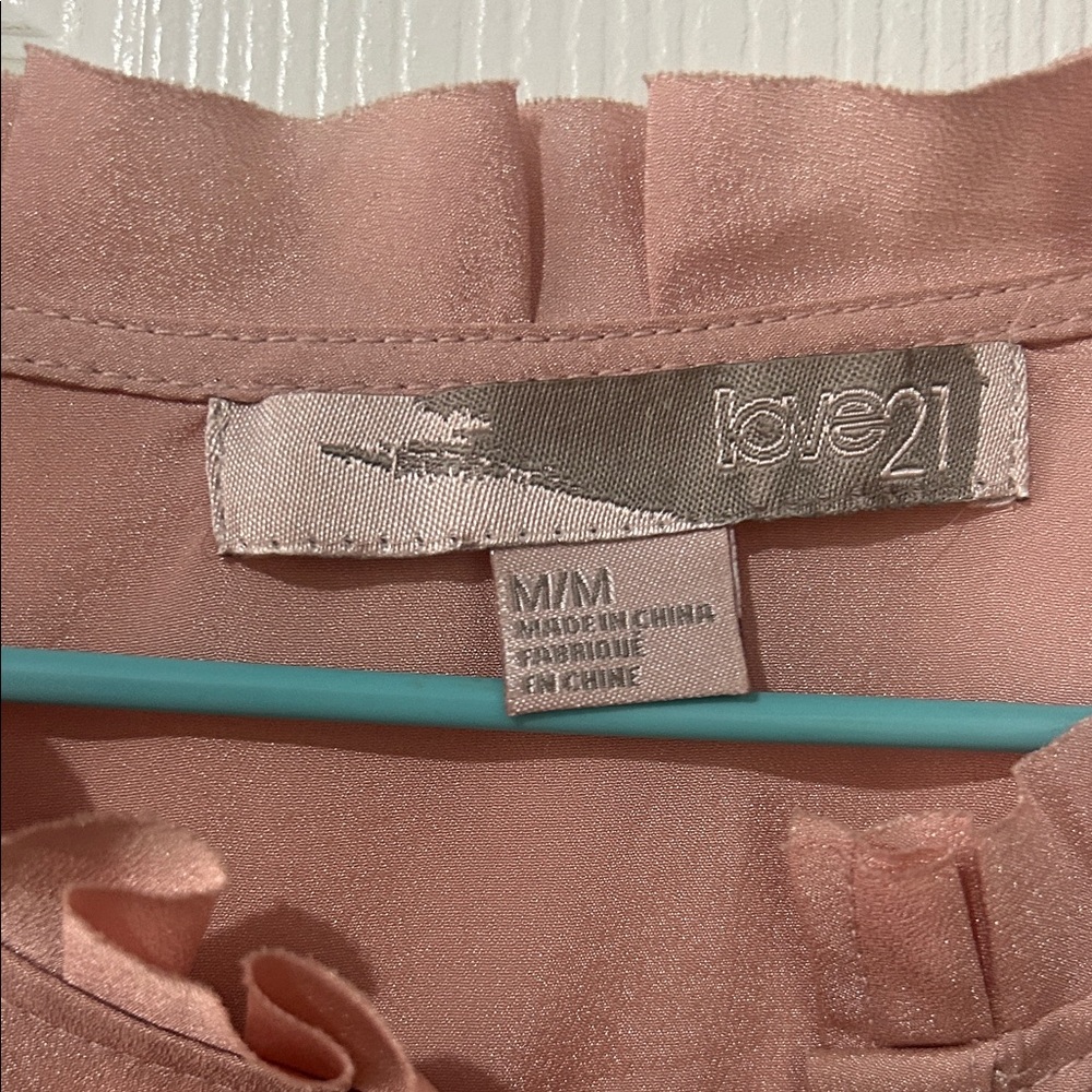 H&M Soft Pink Ruffled Blouse - Picture 3 of 4